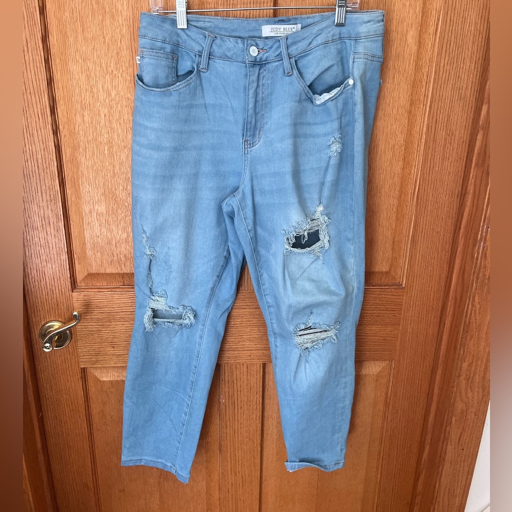 Judy Blue Light Blue Distressed Boyfriend Jeans